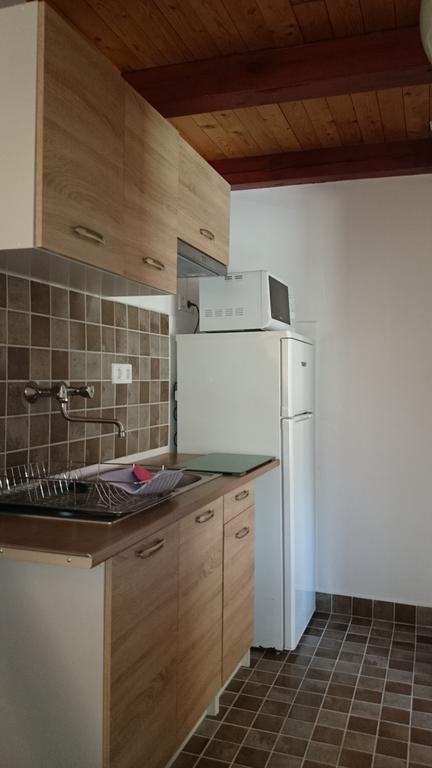 Hullam Apartman Balatonlelle Ruang foto
