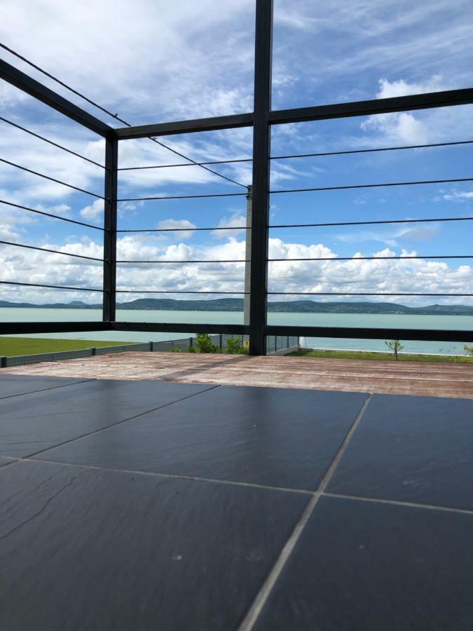 Hullam Apartman Balatonlelle Bagian luar foto